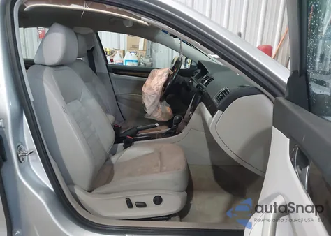 2015 Volkswagen Passat 1.8T Sel Premium из США, поврежденный, VIN 1VWCT7A30FC117765